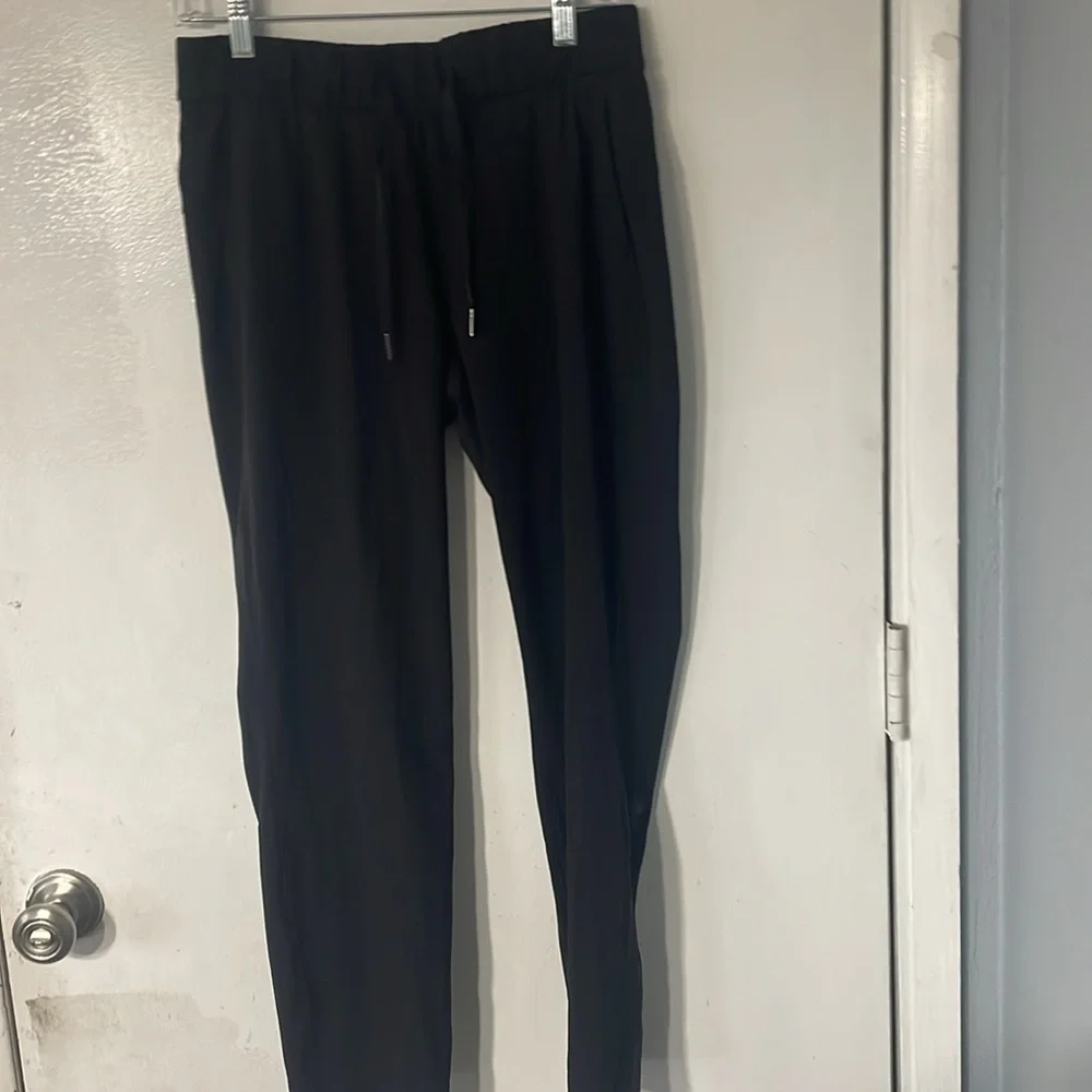 Lululemon on the fly Pants
